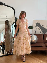 Load image into Gallery viewer, Vintage 1980s Starina Floral Dress