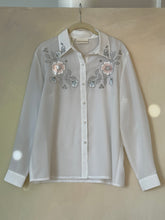 Load image into Gallery viewer, Vintage Christie Jill Pearl & Floral Embroidered Blouse