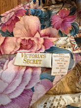 Load image into Gallery viewer, Gold Label Victoria's Secret Floral Short Slip