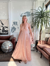Load image into Gallery viewer, Olga Pink Vintage Slip & Robe Set