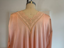 Load image into Gallery viewer, Olga Pink Vintage Slip &amp; Robe Set
