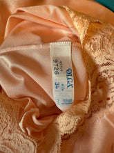 Load image into Gallery viewer, Olga Pink Vintage Slip &amp; Robe Set
